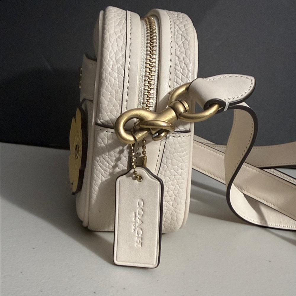 Coach TEA ROSE REIMAGINED Cream and Yellow Floral Crossbody LEATHER Bag - Picture 8 of 16